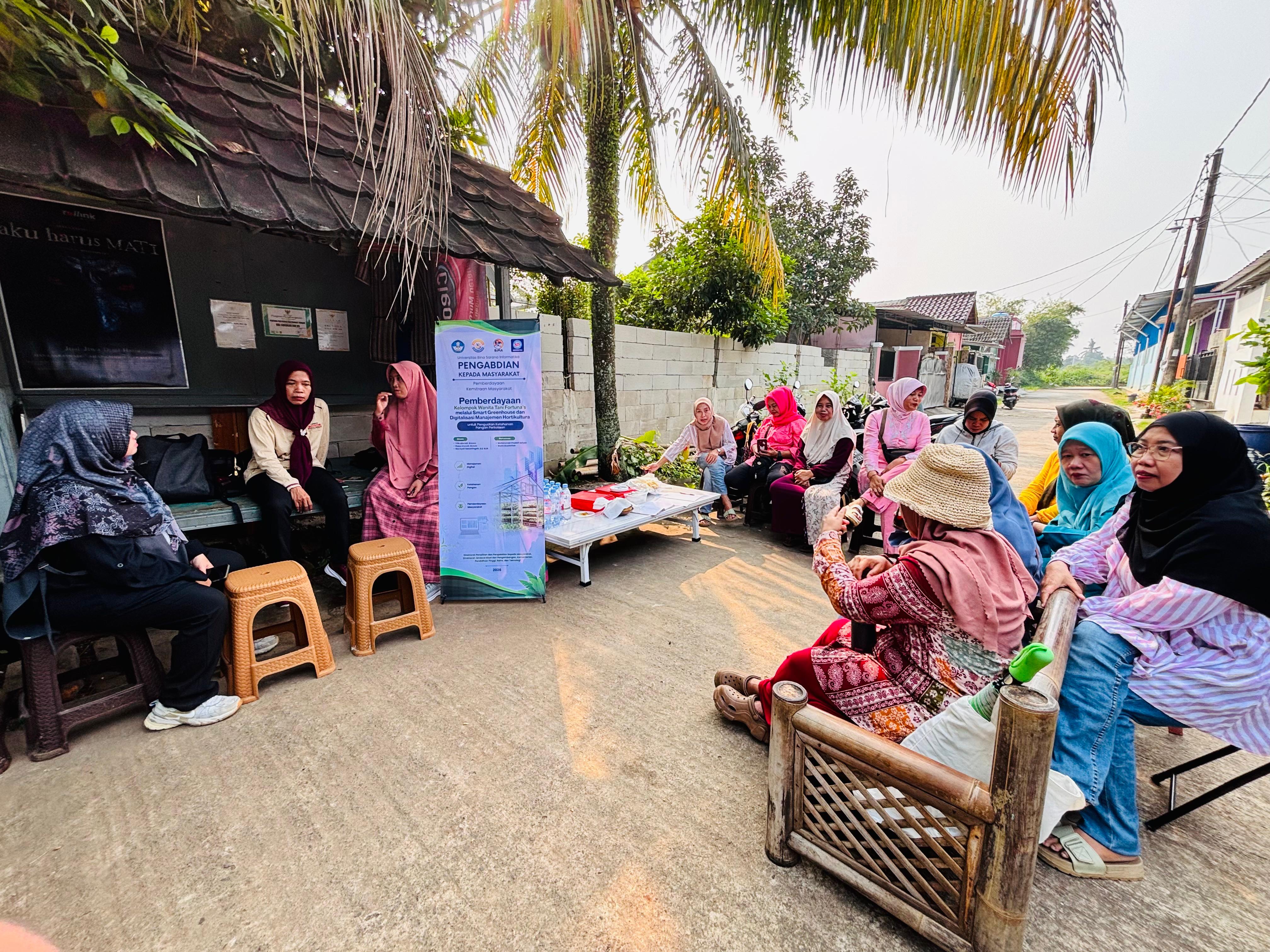 Sosialisasi Program Pemberdayaan KWT Fortuna’s melalui Greenhouse dan Digitalisasi Manajemen Hortikultura